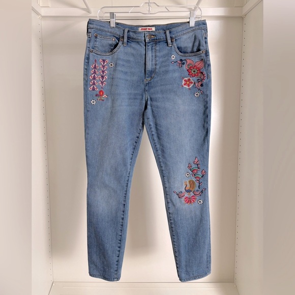 Johnny Was Denim - Johnny Was Mid Rise Skinny Blue Jeans with Colorful Embroidery